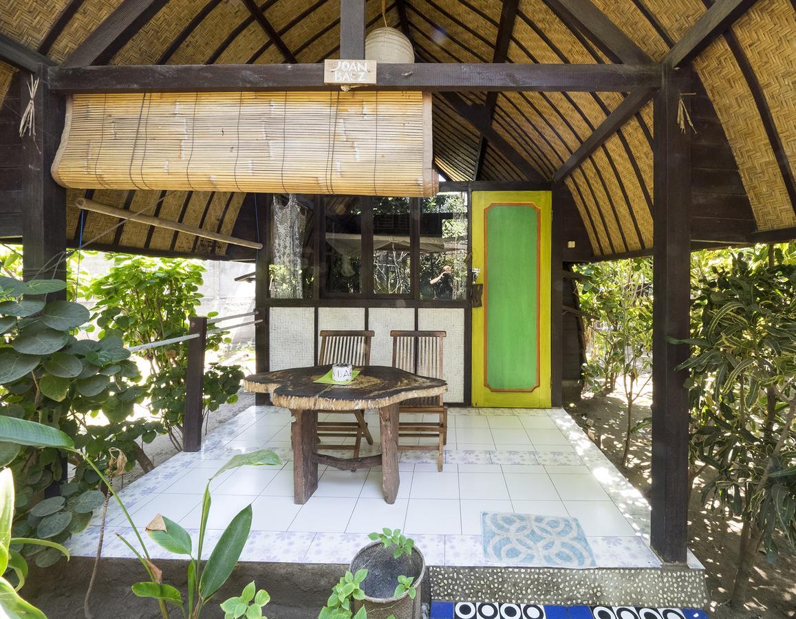 Woodstock Gili - Garden & Bungalows Gili Trawangan Exterior photo
