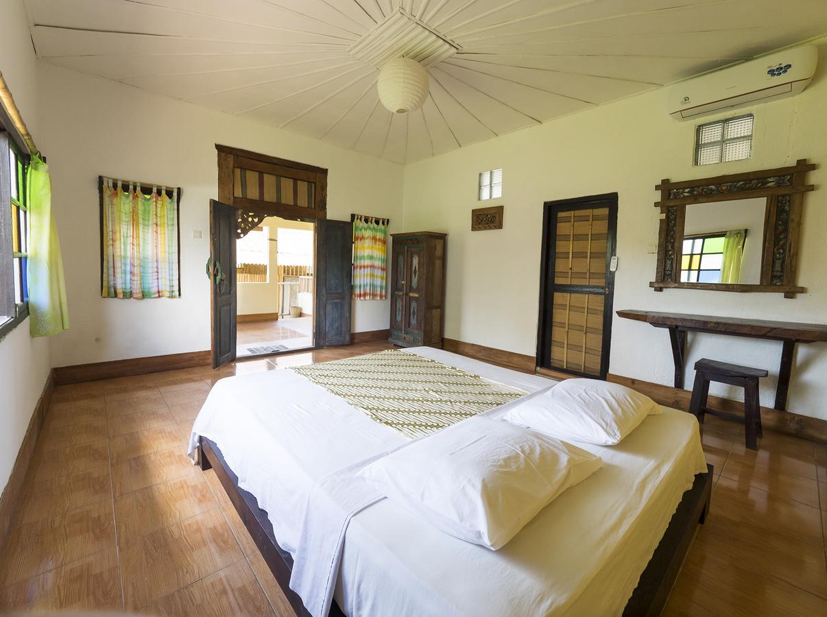Woodstock Gili - Garden & Bungalows Gili Trawangan Exterior photo
