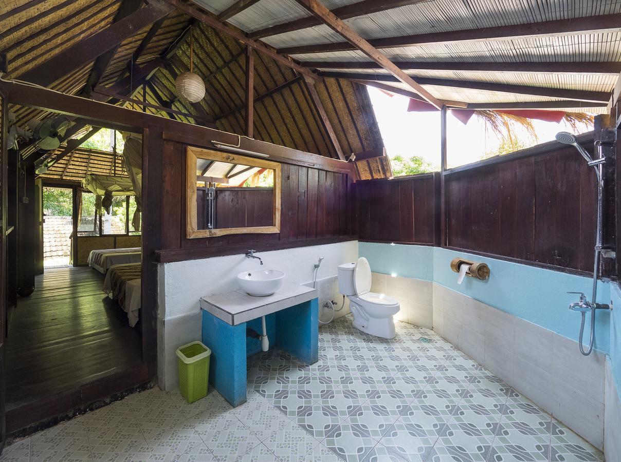 Woodstock Gili - Garden & Bungalows Gili Trawangan Exterior photo